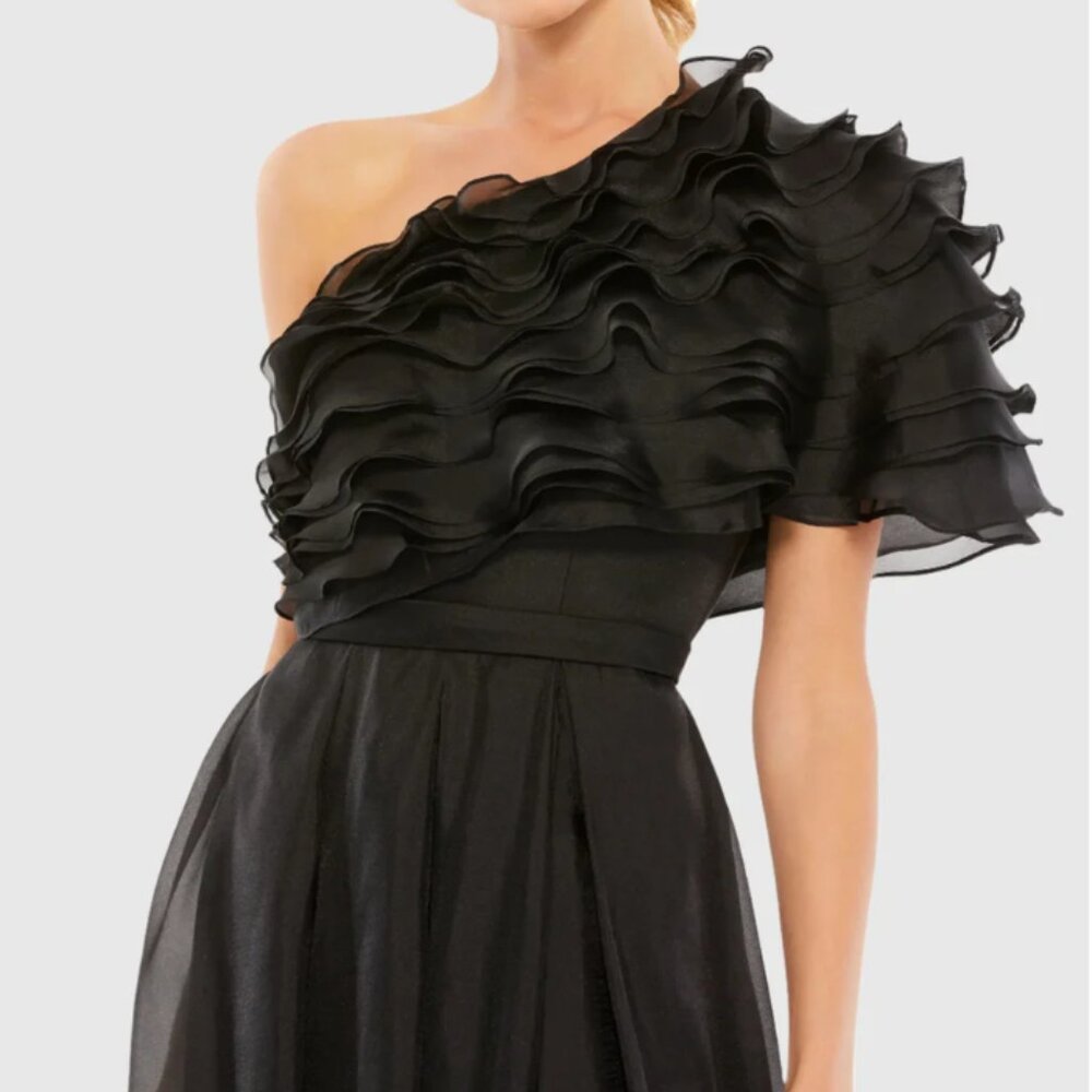 Ieena for Mac Duggal Ruffle Layered One Shoulder black Gown dress size 4